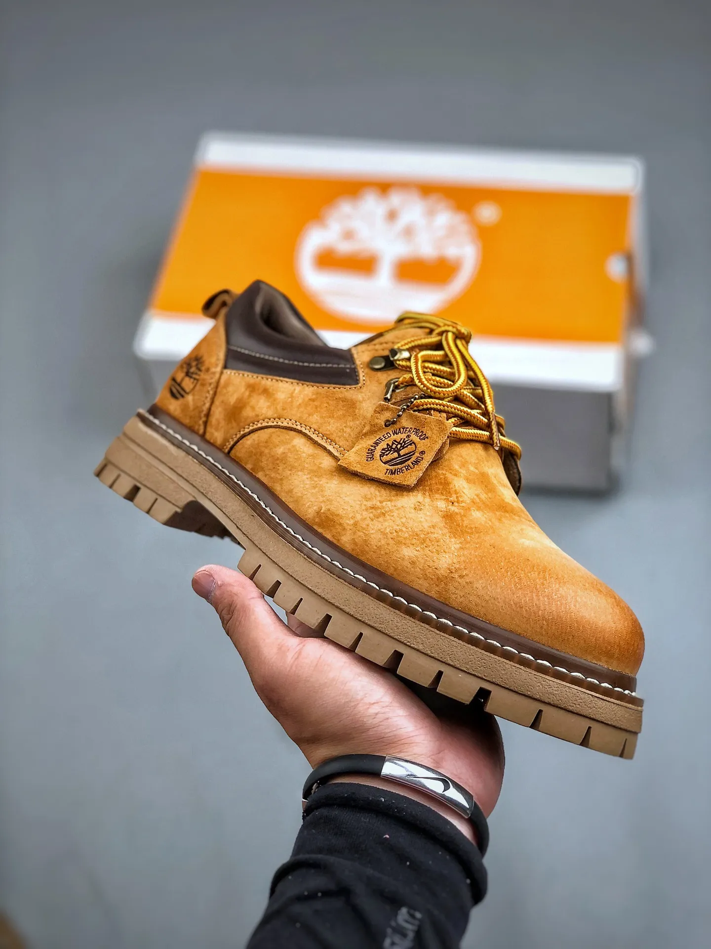 Local pick-up💰520 supports store release. New goods🚀#Timberland Timberland/Timberland classic outdoor low-top work casual shoes. Classic re-creation. Brand new upgrade. Guangdong factory quality. Original box and original packaging. The fabric is made of Italian 🇮🇹 top matte cowhide. It is paired with anti-odor and anti-corrosion genuine leather latex insoles to give you a perfect wearing experience. High-quality and durable. A must-have for sportsmen. Specialized in treating those who are not handsome. High quality and first-class feel. Exclusive supply. Size: 39-44 (one size larger)